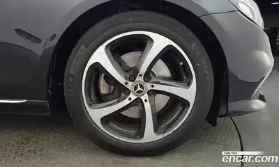 Mercedes-Benz E-Class 2019 2.0 автомат (гидро), миниатюра 5