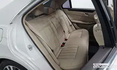 Mercedes-Benz E-Class 2015 2.1 автомат (гидро), миниатюра 11