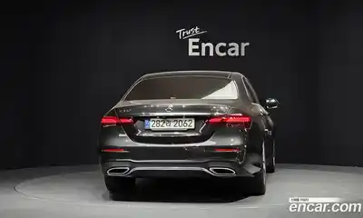 Mercedes-Benz E-Class 2021 2.0 автомат (гидро), миниатюра 4
