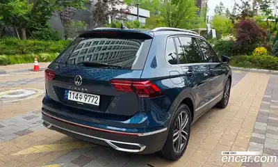 Volkswagen Tiguan 2023 2.0 автомат (гидро), миниатюра 2
