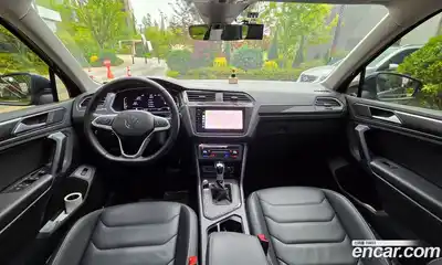 Volkswagen Tiguan 2023 2.0 автомат (гидро), миниатюра 7