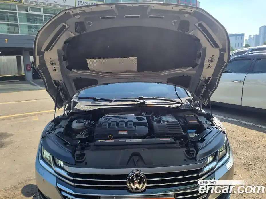Volkswagen Arteon 2019 2.0 автомат (гидро), фото 17