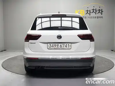 Volkswagen Tiguan 2019 2.0 автомат (гидро), миниатюра 4
