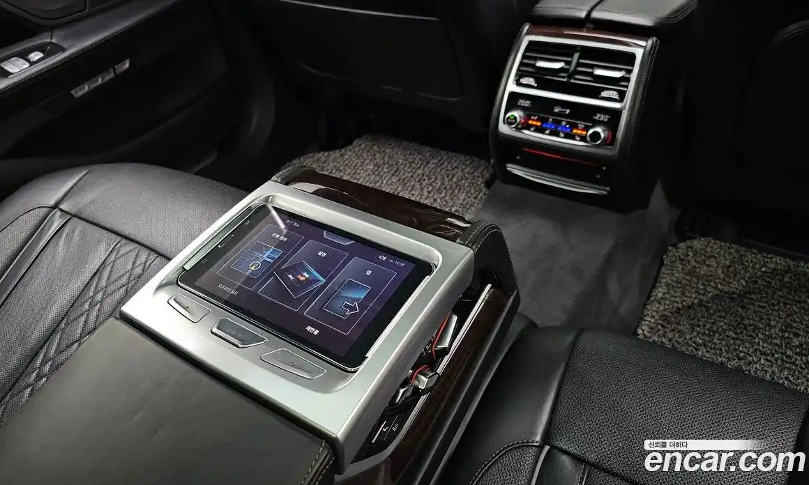 BMW 7 серия 2016 3.0 автомат (гидро), фото 18