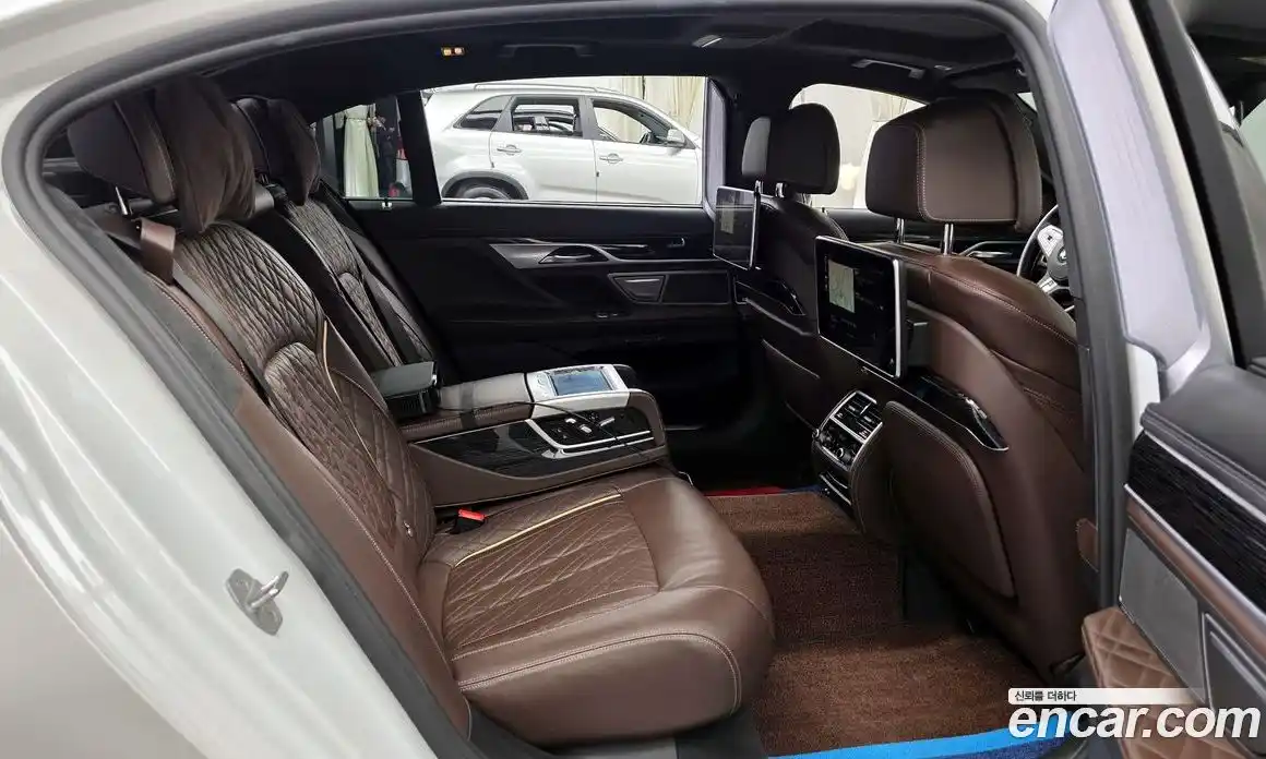 BMW 7 серия 2021 3.0 автомат (гидро), фото 12