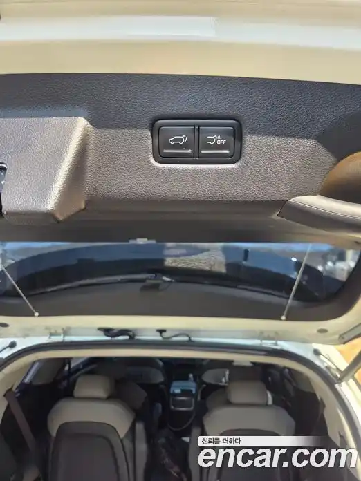 Kia Carnival 2024 1.6 автомат (гидро), фото 11