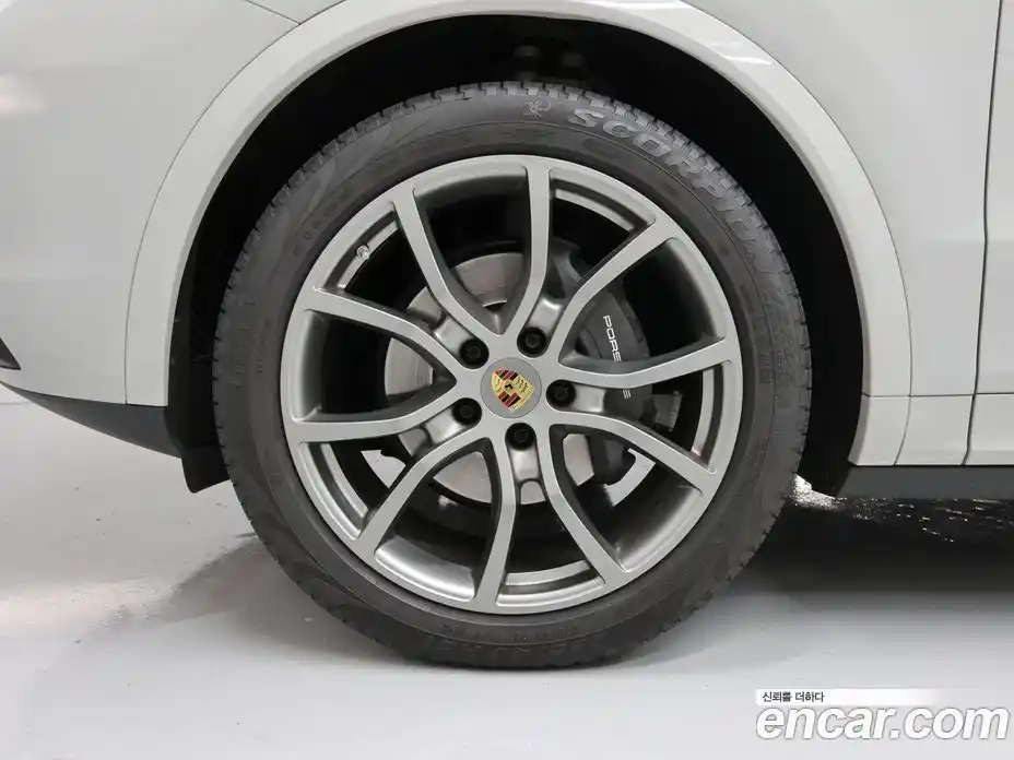 Porsche Cayenne 2023 3.0 автомат (гидро), фото 5