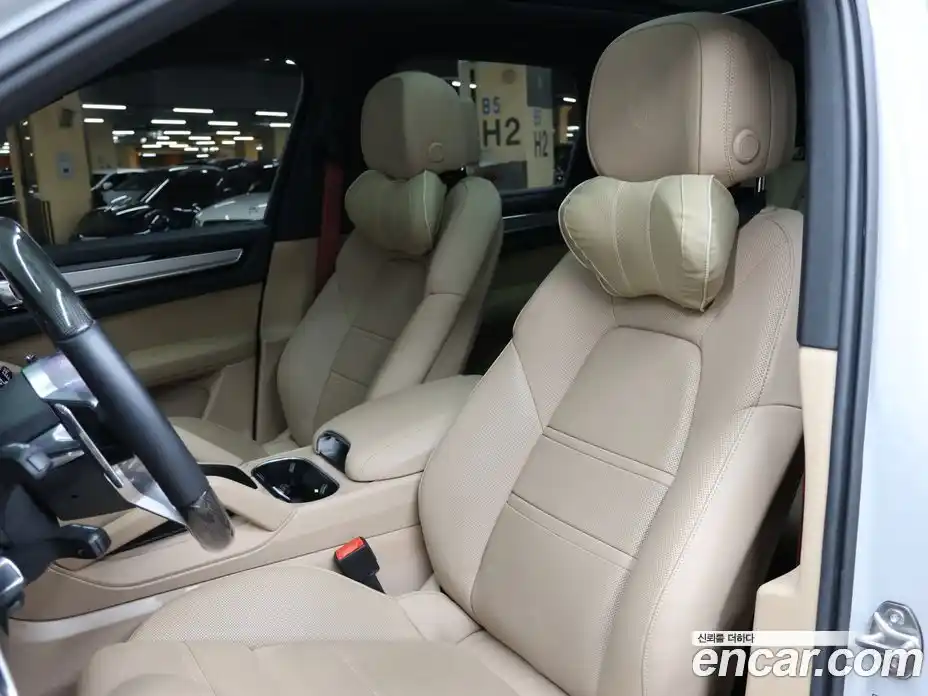 Porsche Cayenne 2023 3.0 автомат (гидро), фото 8