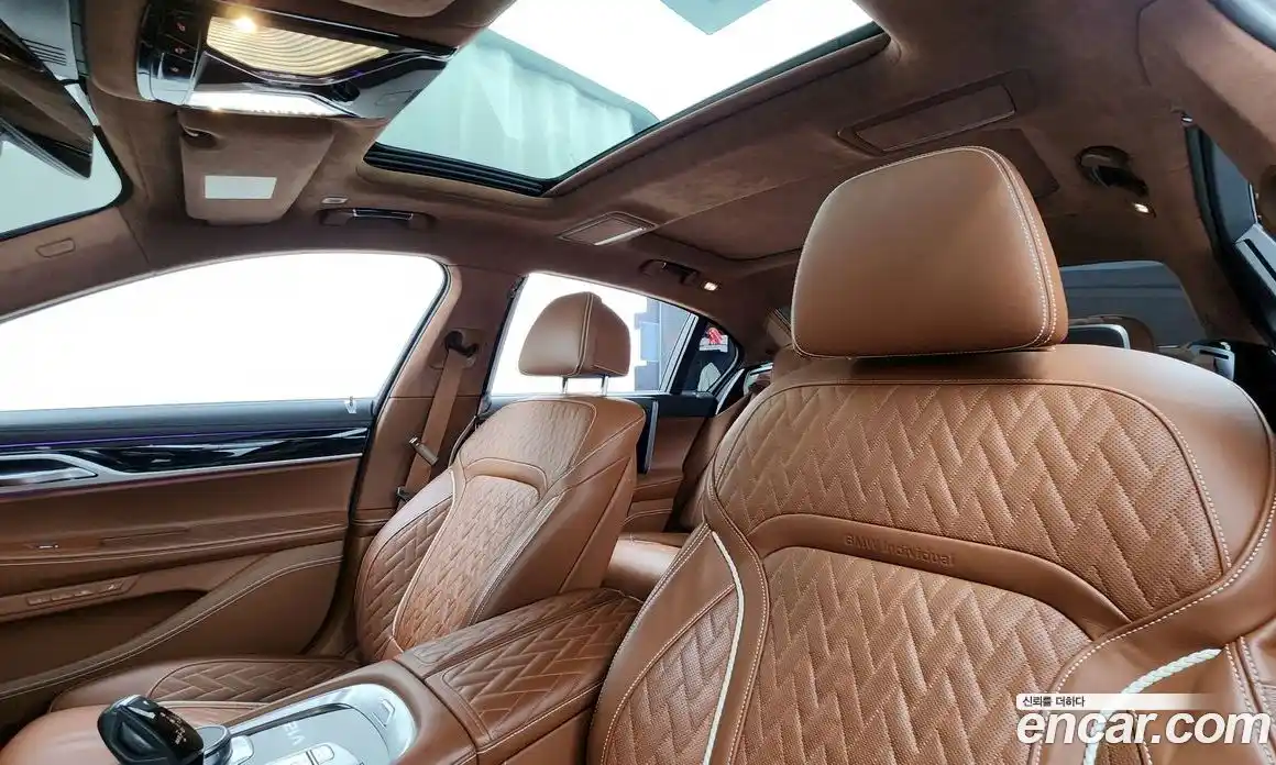 BMW 7 серия 2022 6.6 автомат (гидро), фото 18