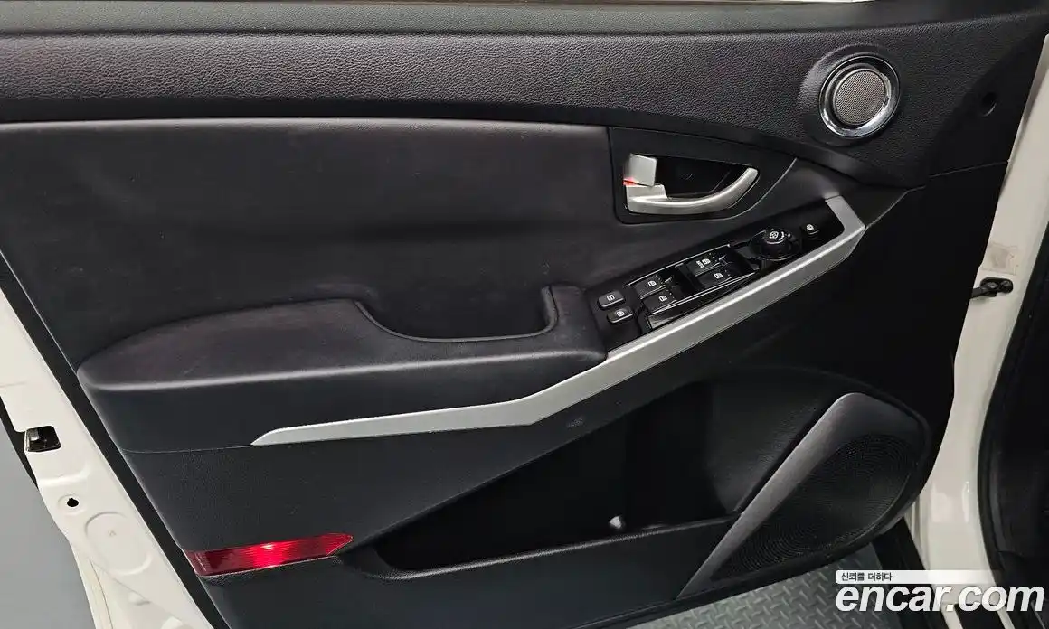 SsangYong Korando 2014 2.0 автомат (гидро), фото 14