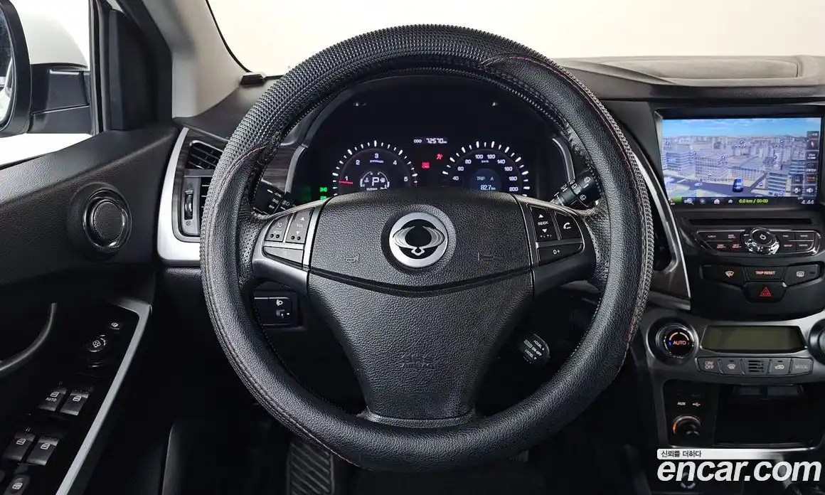 SsangYong Korando 2014 2.0 автомат (гидро), фото 19