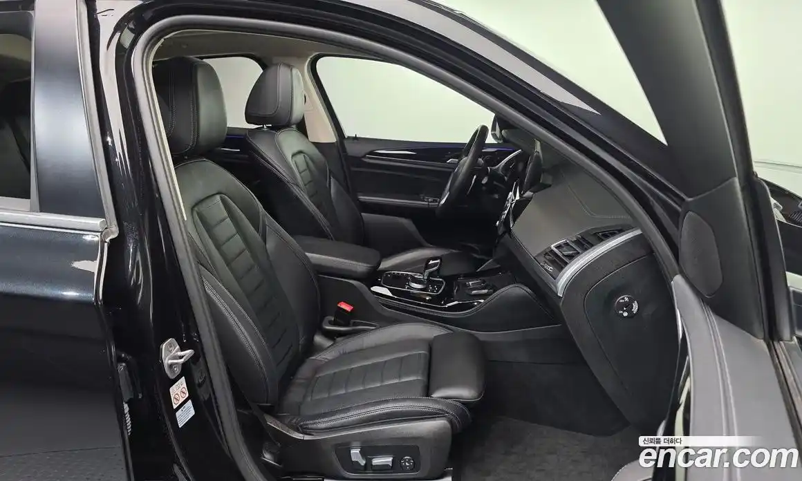 BMW X4 2023 2.0 автомат (гидро), фото 16