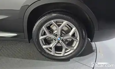 BMW X4 2023 2.0 автомат (гидро), миниатюра 7