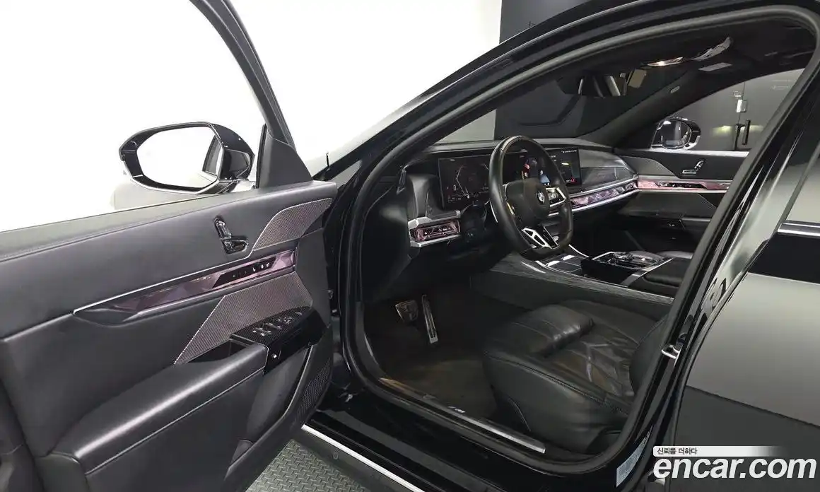 BMW 7 серия 2024 3.0 автомат (гидро), фото 12
