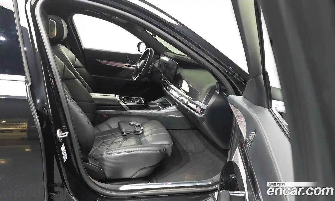 BMW 7 серия 2024 3.0 автомат (гидро), фото 16