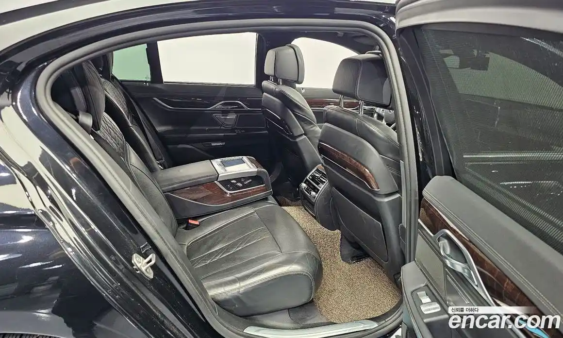 BMW 7 серия 2016 3.0 автомат (гидро), фото 12