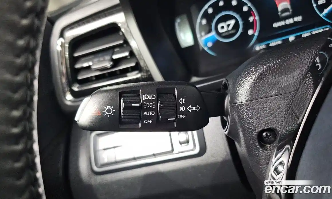 SsangYong TIBOLI 2019 1.5 автомат (гидро), фото 15