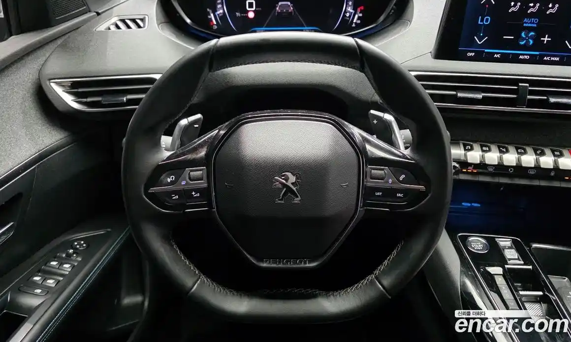 Peugeot 5008 2024 1.2 автомат (гидро), фото 13