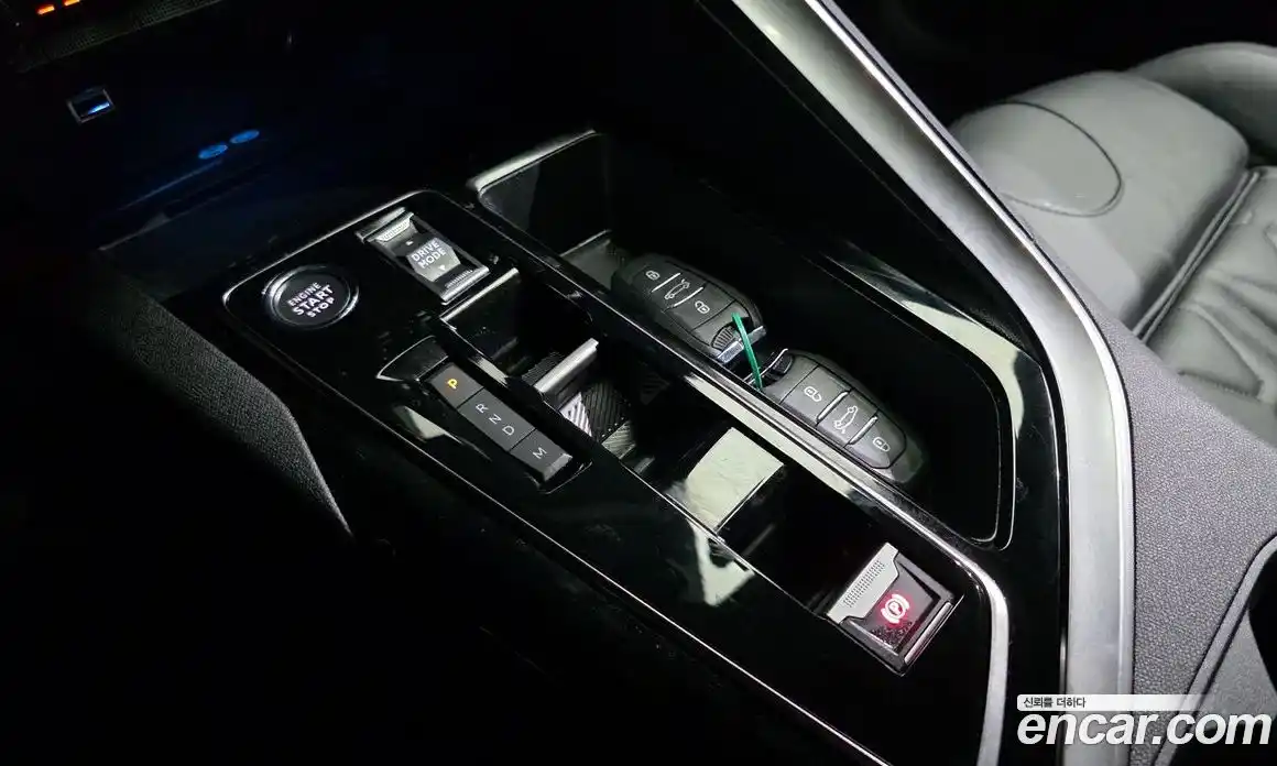 Peugeot 5008 2024 1.2 автомат (гидро), фото 9