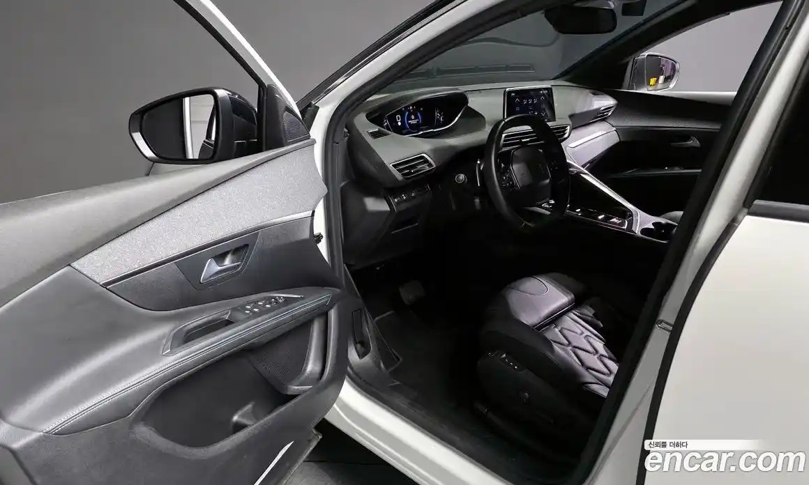 Peugeot 5008 2024 1.2 автомат (гидро), фото 10