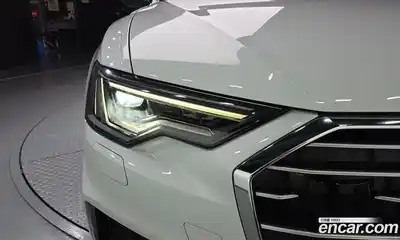 Audi A6 2021 2.0 автомат (гидро), миниатюра 8