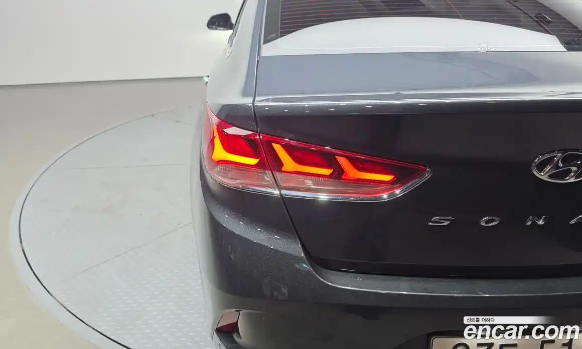 Hyundai Sonata 2017 2.0 автомат (гидро), фото 9