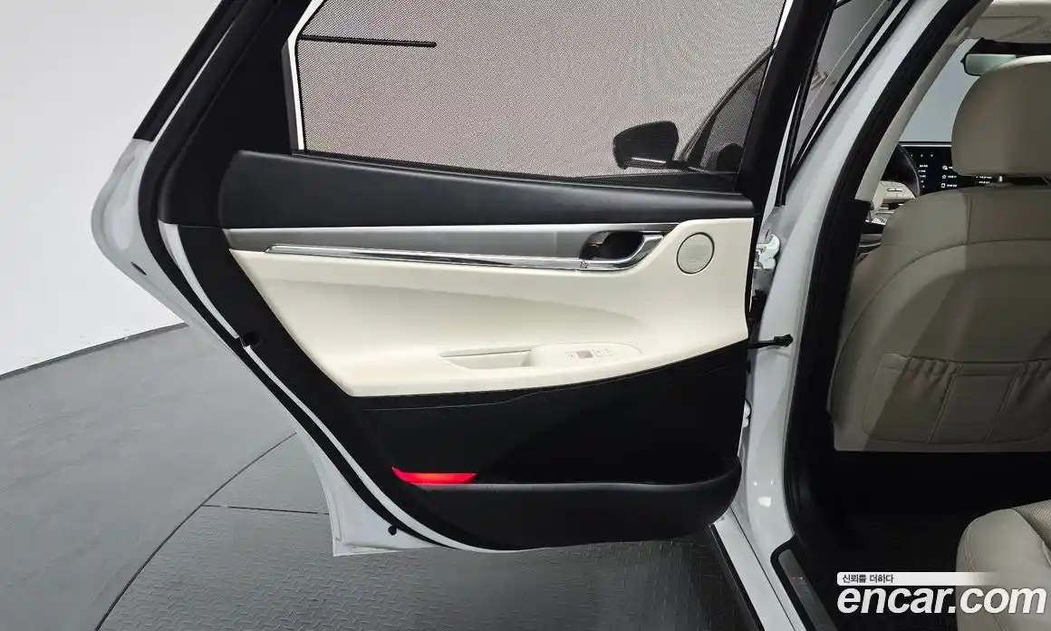 Hyundai Grandeur 2022 2.4 автомат (гидро), фото 15