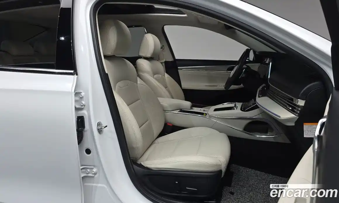Hyundai Grandeur 2022 2.4 автомат (гидро), фото 17