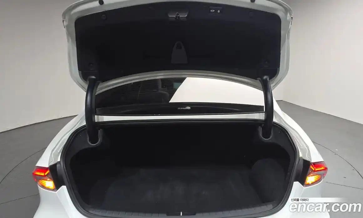 Hyundai Grandeur 2022 2.4 автомат (гидро), фото 30
