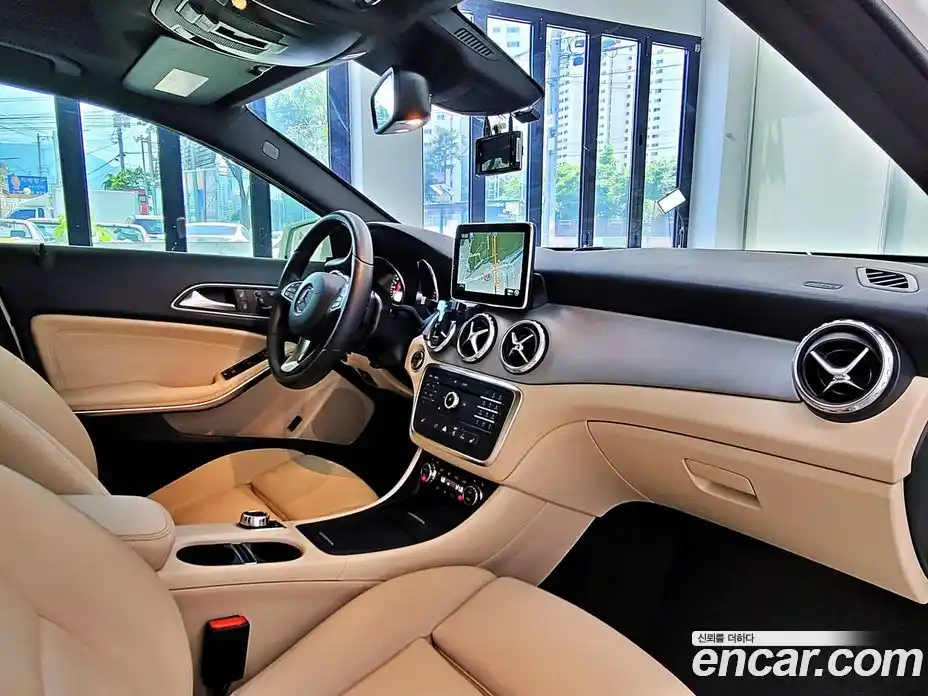 Mercedes-Benz GLA-Class 2016 2.1 гидро, фото 12 Mercedes-Benz GLA-Class 2016 2.1 гидро, фото 12