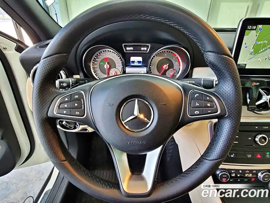 Mercedes-Benz GLA-Class 2016 2.1 гидро, фото 6 Mercedes-Benz GLA-Class 2016 2.1 гидро, фото 6