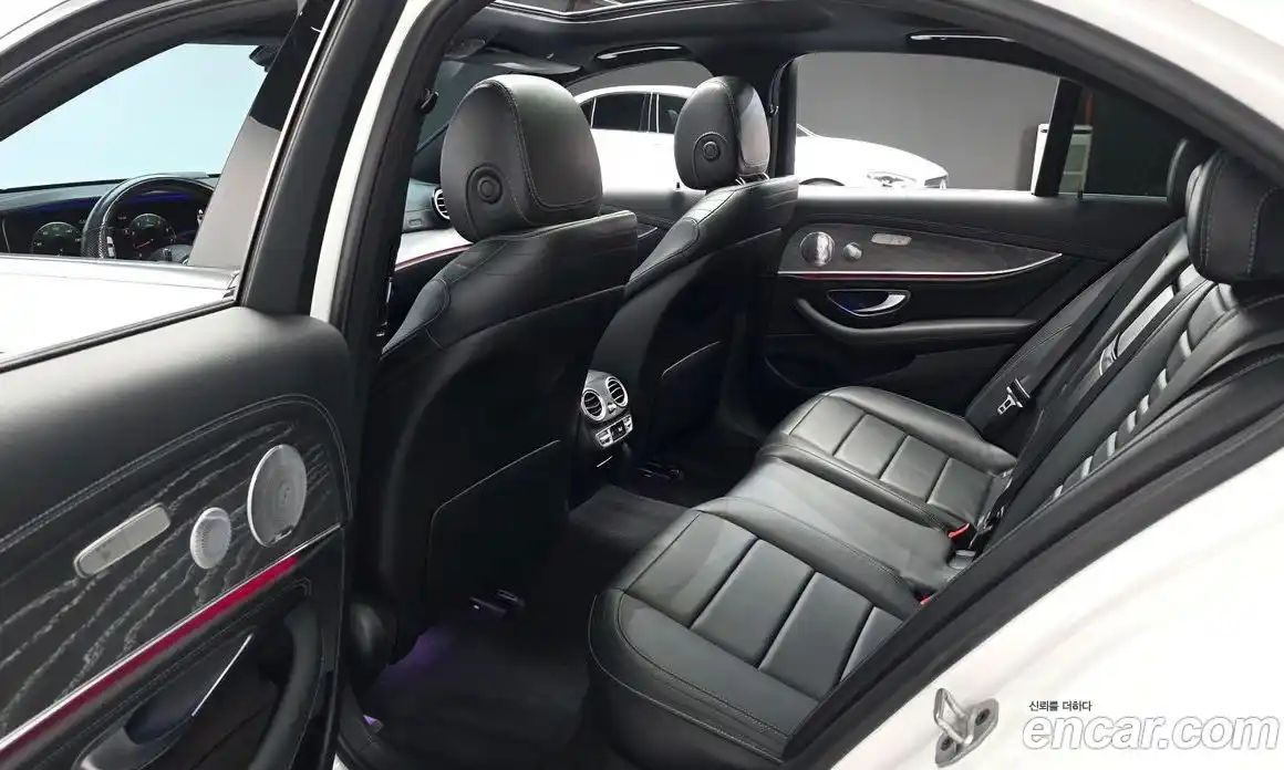 Mercedes-Benz E-Class 2021 2.0 автомат (гидро), фото 12