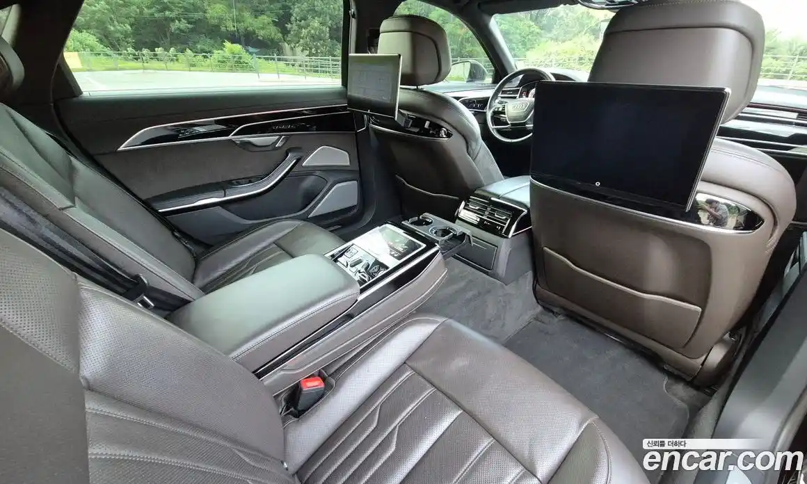 Audi A8 2021 3.0 автомат (гидро), фото 16