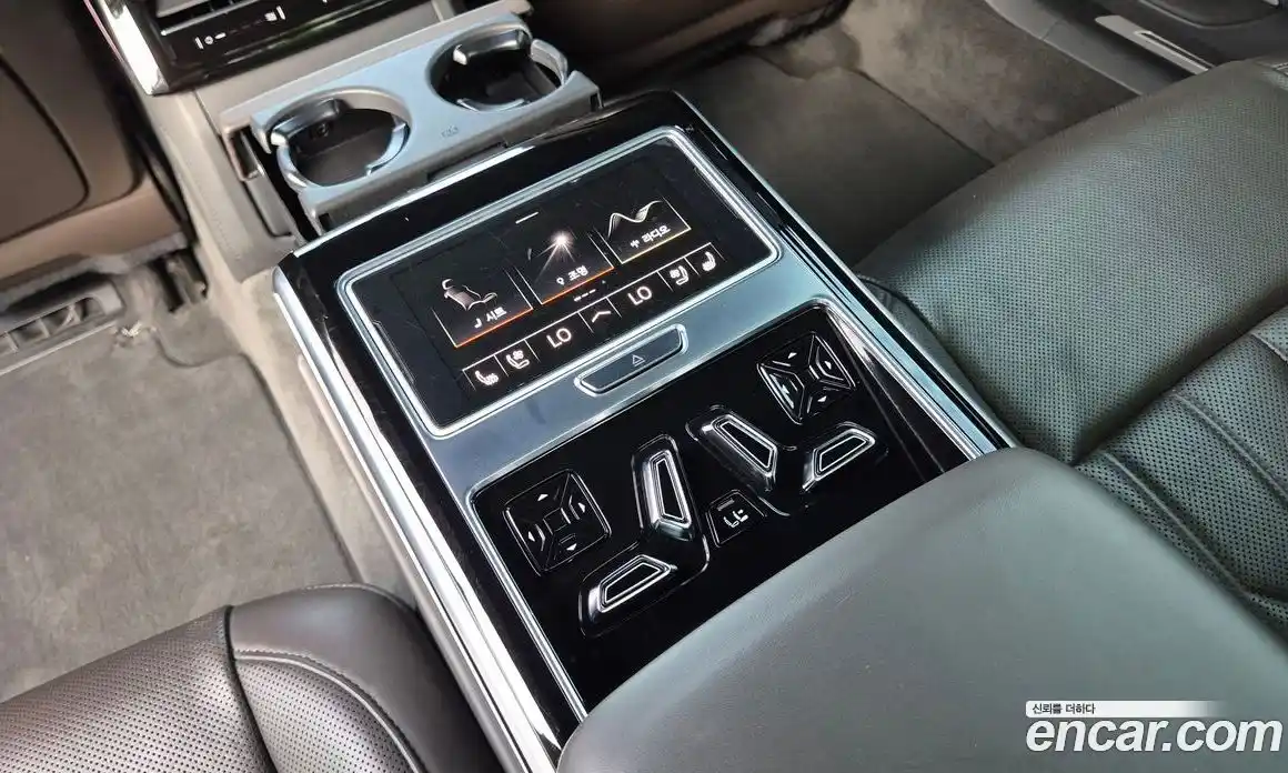 Audi A8 2021 3.0 автомат (гидро), фото 17