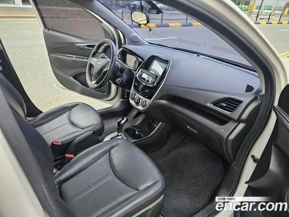 Chevrolet Spark 2016 1.0 автомат (гидро), фото 16