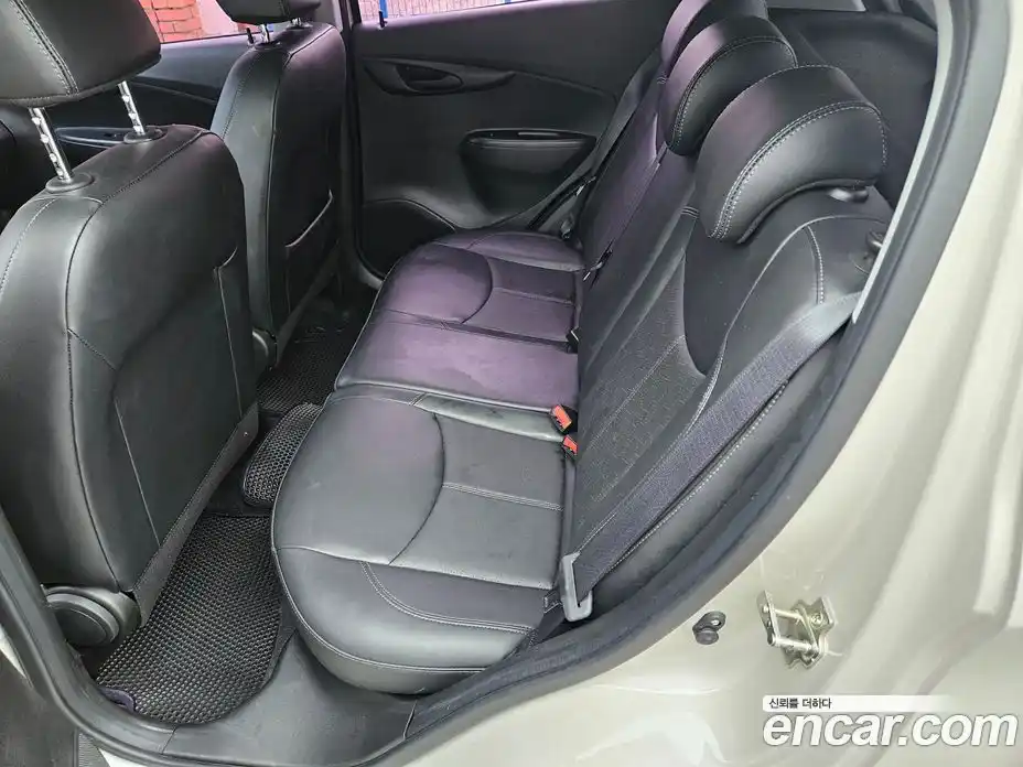 Chevrolet Spark 2016 1.0 автомат (гидро), фото 17