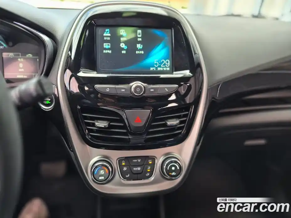 Chevrolet Spark 2015 1.0 автомат (гидро), фото 11