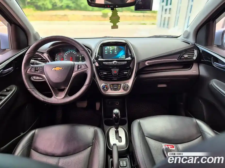 Chevrolet Spark 2015 1.0 автомат (гидро), фото 9