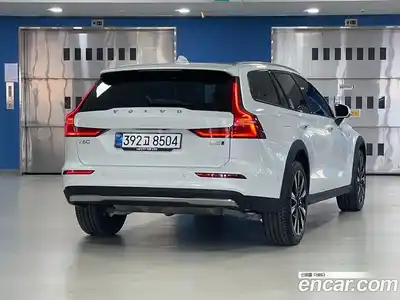 Volvo V60 2026 2.0 автомат (гидро), миниатюра 2