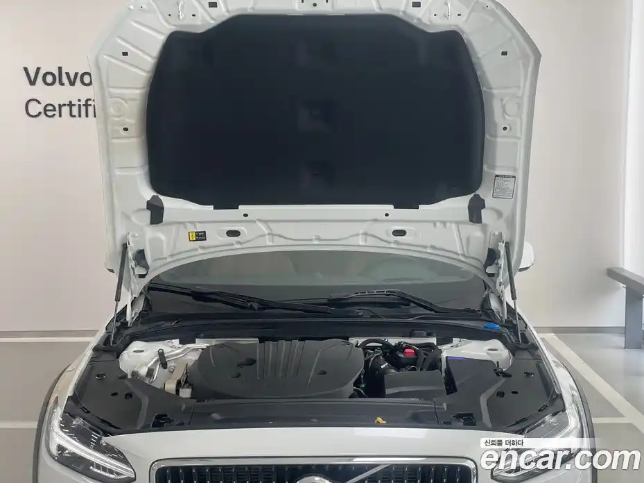 Volvo V60 2026 2.0 автомат (гидро), фото 6