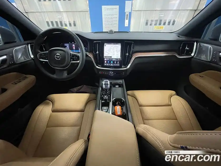 Volvo V60 2026 2.0 автомат (гидро), фото 7