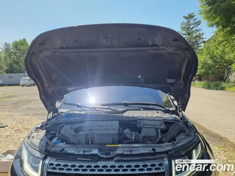 Land Rover Range Rover Evoque 2016 2.0 автомат (гидро), фото 14