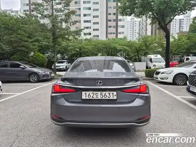 Lexus ES 2020 2.5 автомат (гидро), миниатюра 6 Lexus ES 2020 2.5 автомат (гидро), миниатюра 6