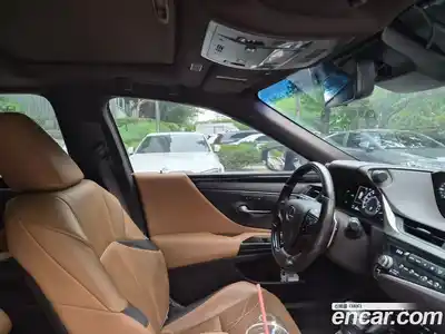 Lexus ES 2020 2.5 автомат (гидро), миниатюра 8 Lexus ES 2020 2.5 автомат (гидро), миниатюра 8