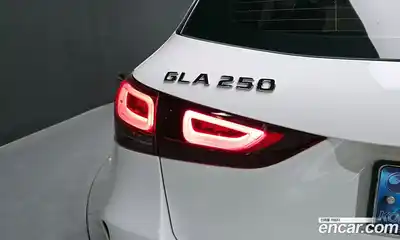 Mercedes-Benz GLA-Class 2020 2.0 гидро, миниатюра 9 Mercedes-Benz GLA-Class 2020 2.0 гидро, миниатюра 9