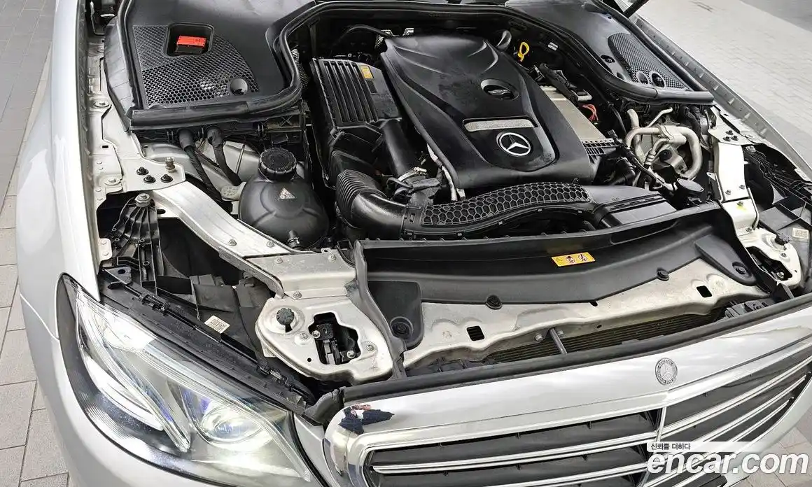 Mercedes-Benz E-Class 2016 2.0 автомат (гидро), фото 6