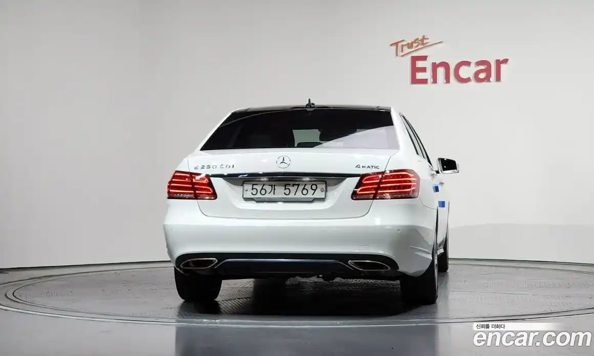 Mercedes-Benz E-Class 2013 2.1 автомат (гидро), фото 3