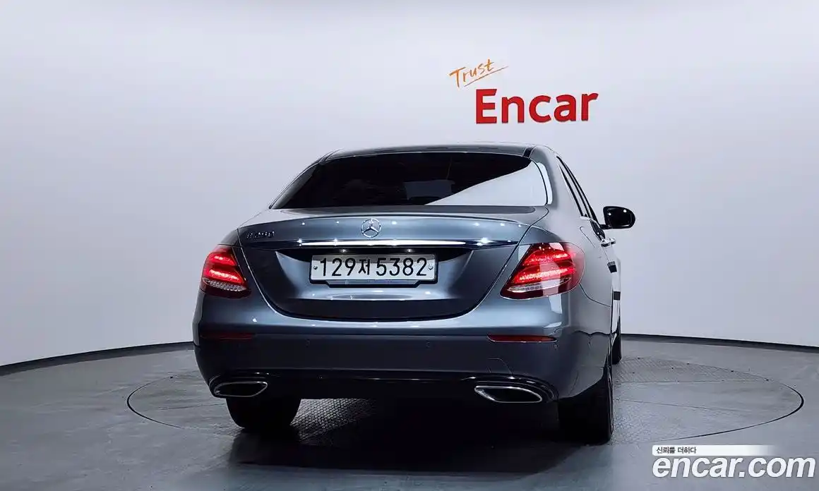 Mercedes-Benz E-Class 2020 2.0 автомат (гидро), фото 4
