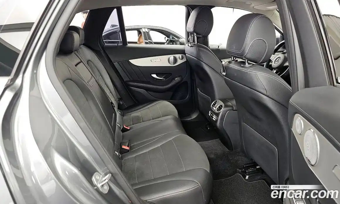 Mercedes-Benz GLC-Class 2018 2.0 гидро, фото 12 Mercedes-Benz GLC-Class 2018 2.0 гидро, фото 12