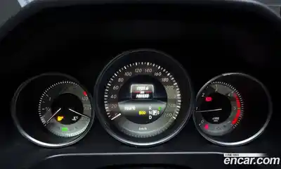Mercedes-Benz E-Class 2014 2.1 автомат (гидро), миниатюра 8